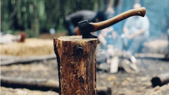 wood cutting axe