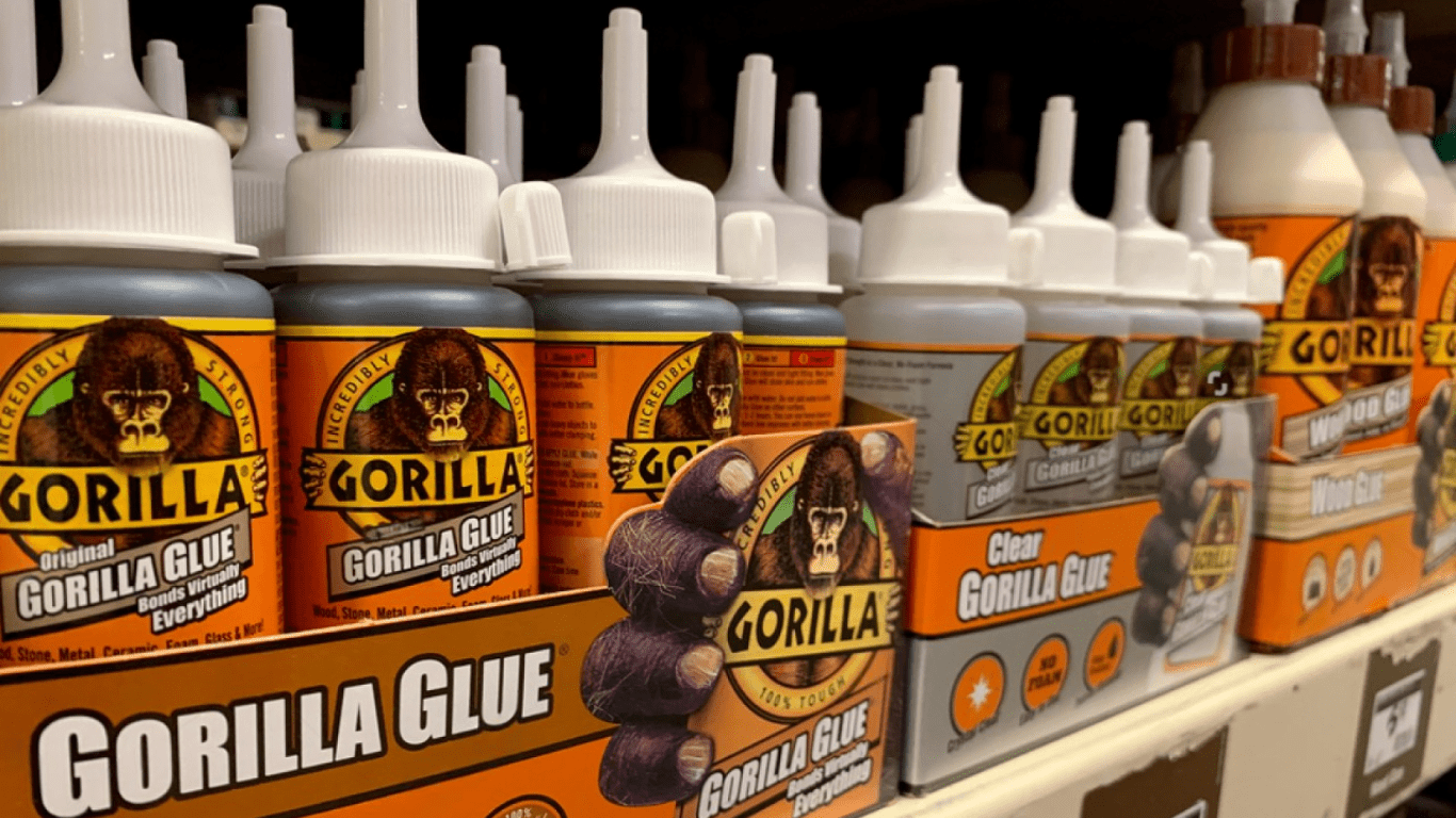 Does Gorilla glue work on plastic